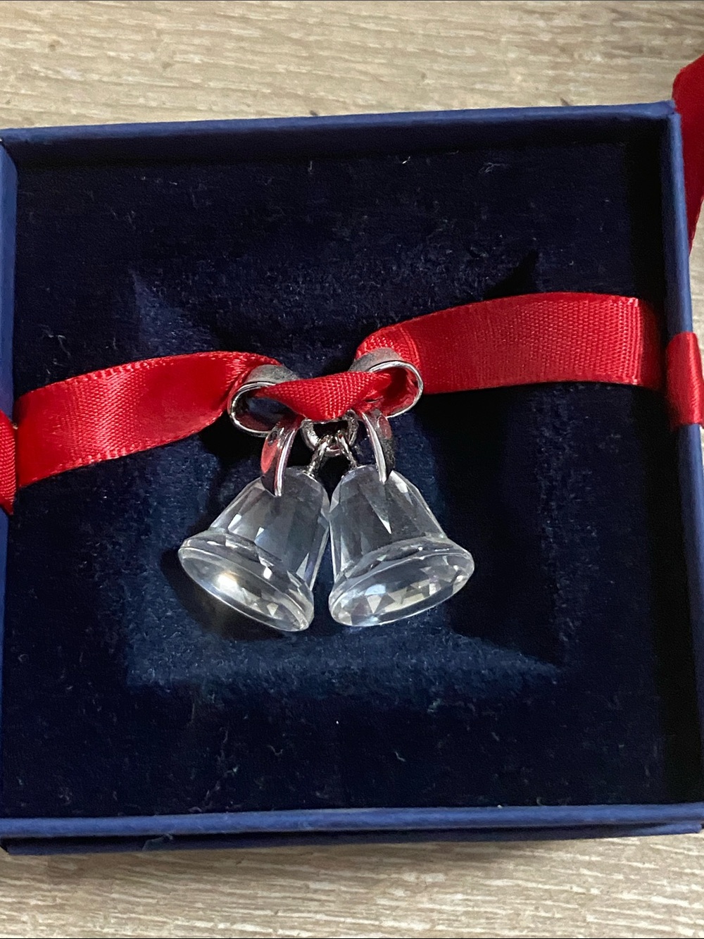 VTG 90’s Swarovski Crystal Memories Bells Ornament Pendant Silver Rhodium Ribbon